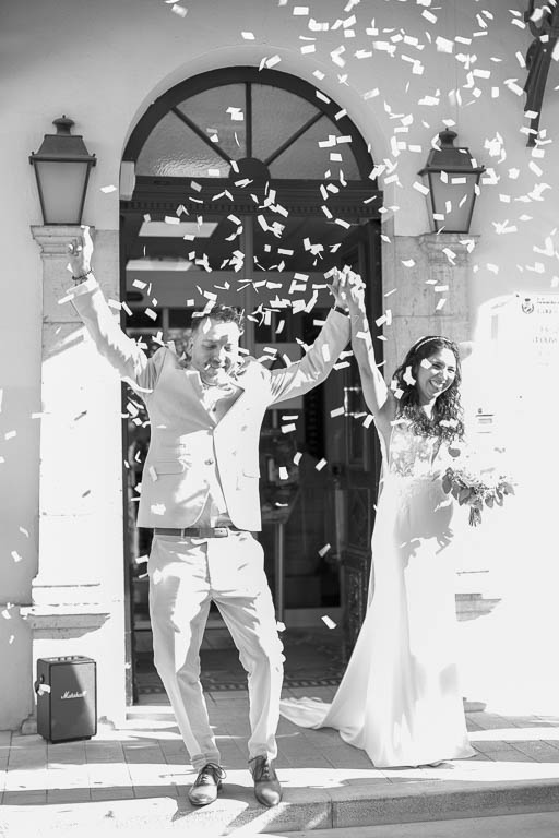 Mariage Yasmin & Romain, Mairie de Cagnes-sur-mer , confettis